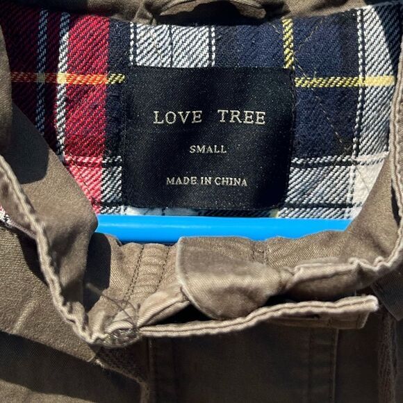 Love Tree women’s olive green canvas coat. In excellent condition. Size S - Picture 4 of 4